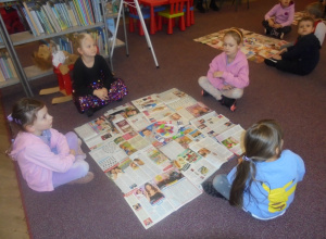 WIZYTA W BIBLIOTECE MIEJSKIEJ NA WARSZTATACH PLASTYCZNYCH "JESIENNE WITRAŻE"