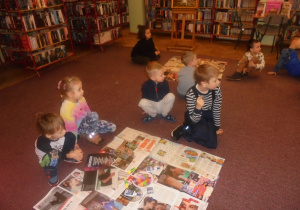 Żuki podczas warsztatów plastycznych w Bibliotece Miejskiej