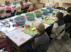 WYCIECZKA DO FABRYKI BOMBEK