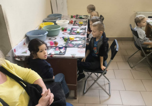 WYCIECZKA DO FABRYKI BOMBEK