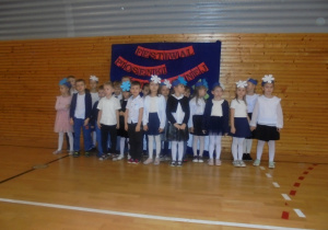 Żuki podczas Festiwalu piosenki świątecznej