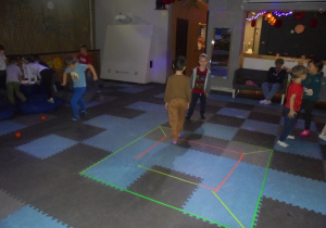 Żuki podczas zabaw w sali "Kajtek"