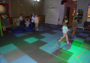 Żuki podczas zabaw w sali "Kajtek"