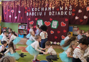 Dzieci tańczą Rock and Rola