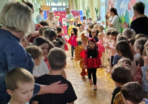 pokaz mody - prezentacja strojów