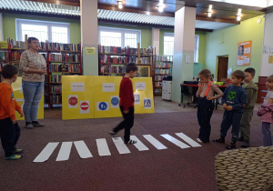 Przechodzimy przez jezdnię