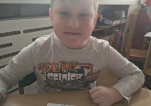 Starannie malujemy własnoęrcznie wykonane ozdoby wielkanocne