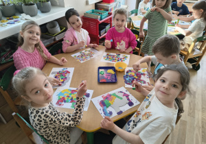 Tworzymy pracę plastyczną pt. "Mój wyjątkowy słoń"