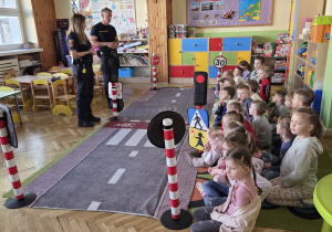 Autochodzik-zajęcia edukacyjne ze Strażą Miejską