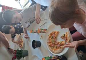robimy pizzę