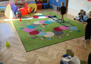 dzień kropki w grupie krasnale