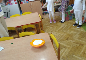 eksperyment z wykorzystaniem dyni