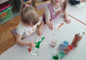 Malujemy dinozaury farbami