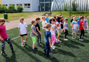 Grupa Jagody przygotowuje się do biegu